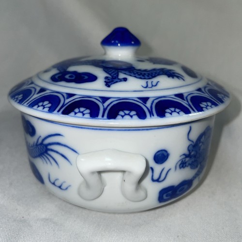 Chinoiserie Chinese Lidded Bowl Dish Dragons Blue White Porcelain Vintage - Picture 2 of 8