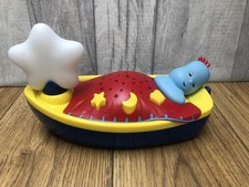 In The Night Garden Iggle Piggle Boat Night Light. Story, Music & Light Settings
