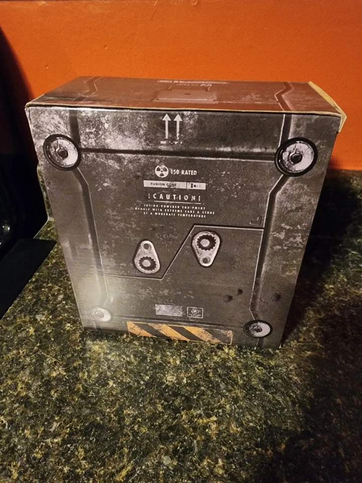 Official Fallout Fusion Core Replica Chronicle Collectibles Bethesda - Image 3 of 4