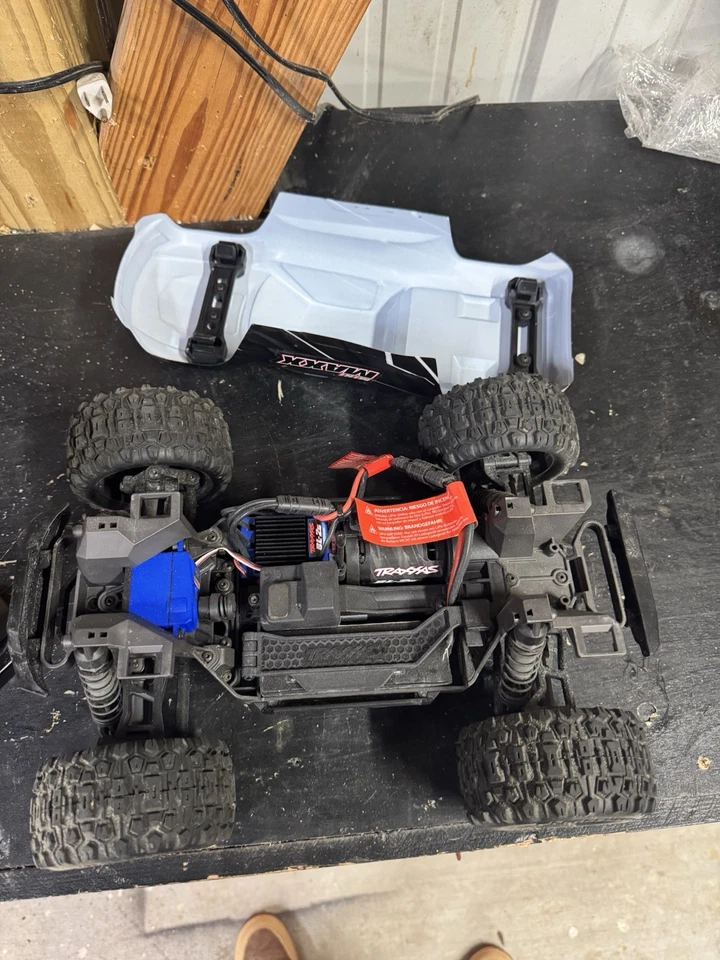 Traxxas Mini Maxx - Image 2 of 3