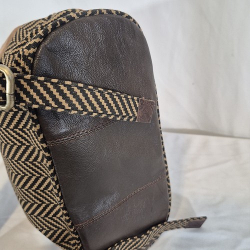 Mochila de Lona Vann & Co Cuero Marrón Nueva con Etiquetas $239 - Imagen 9 de 16
