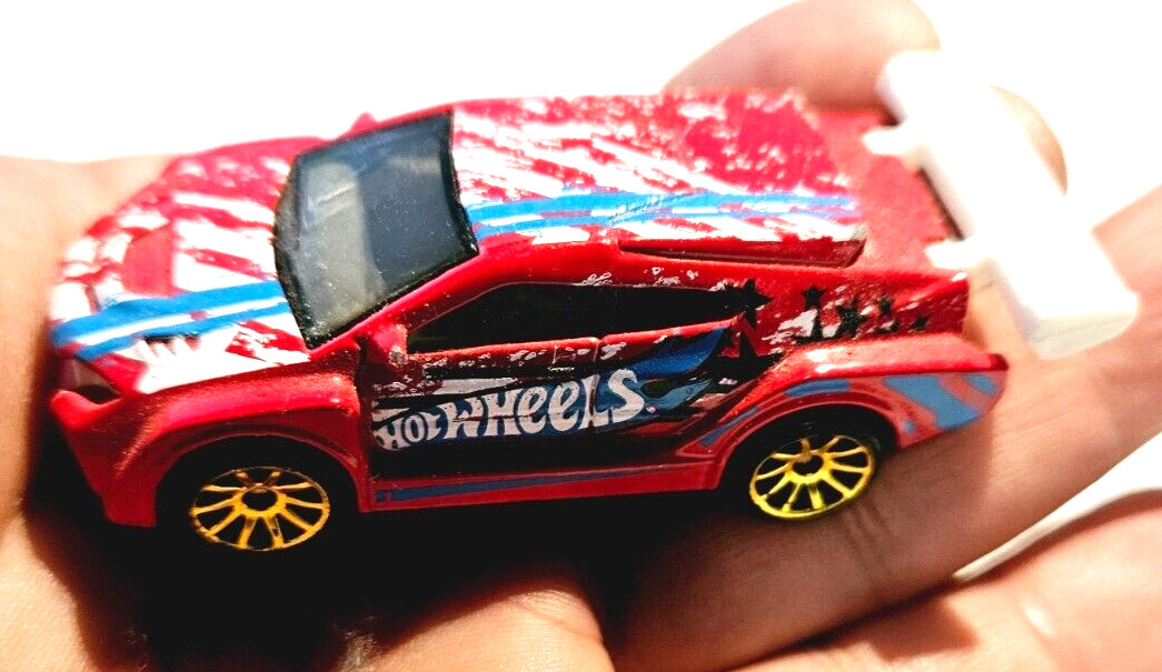 2012 HOT WHEELS Loop Coupe Red Loose Diecast exceptional attention to detail