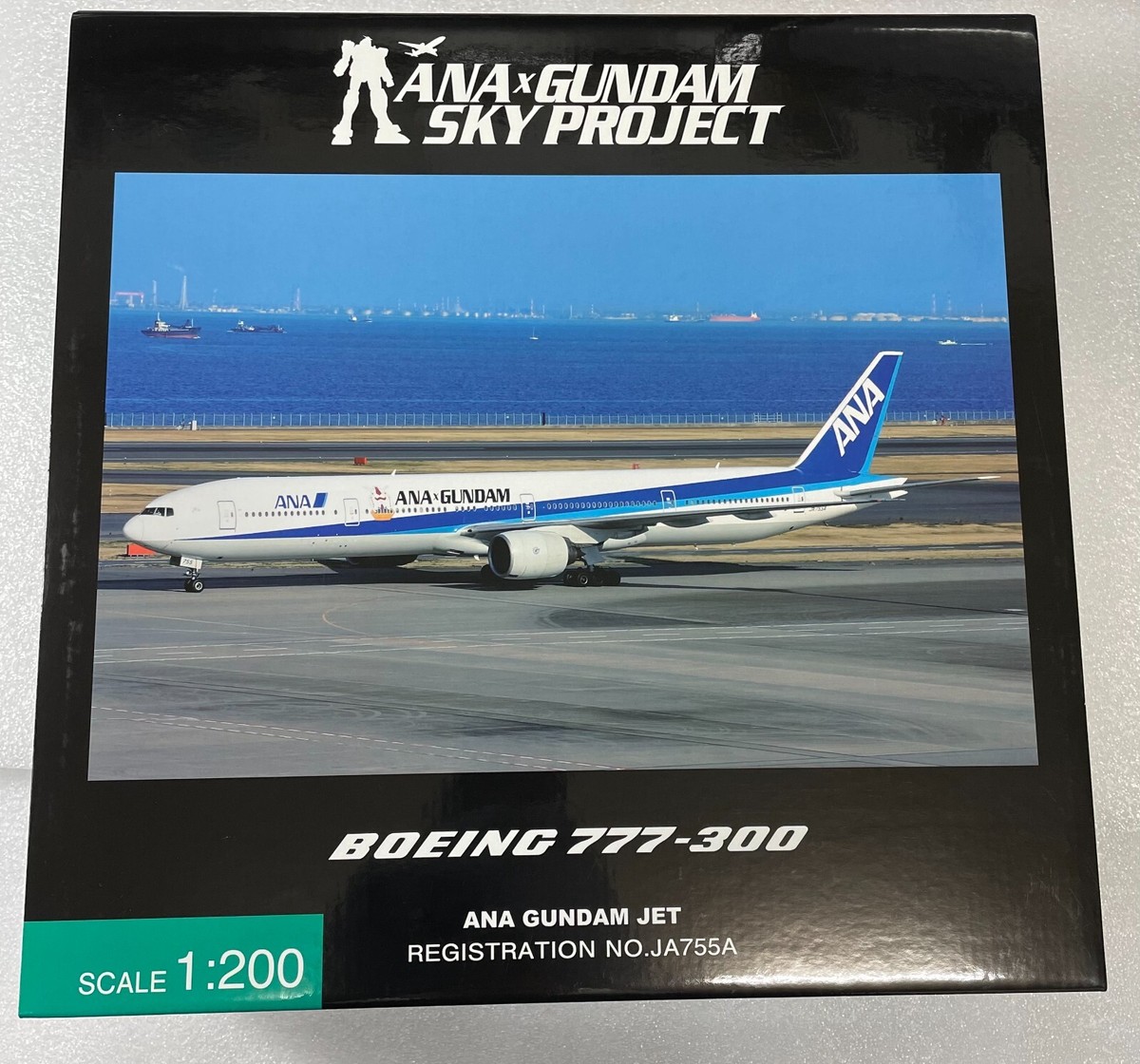 Time Sale 1/200 HOGAN ANA Boeing 777-300 GUNDAM Jet JA755A Time Sale 1/200 HOGAN ANA Boeing 777-300 GUNDAM Jet JA755A