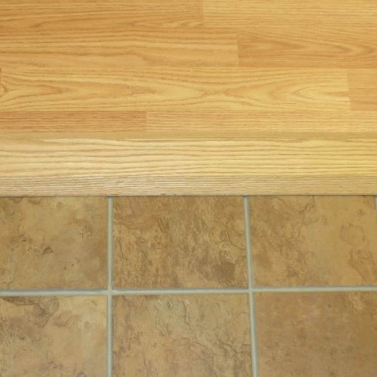 M-D Building Products 3-1/2 X 1-1/8 X 36-Inch Low Profile Door Threshold With Vinyl Seal – Oak, Unfinished