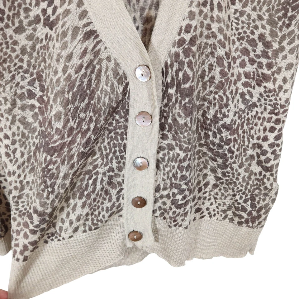 Cárdigan suéter TALBOTS estampado de leopardo ligero cuello en V cachemir seda talla Sp Foto 3 de 4