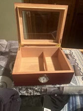 Cigar Humidor Glass Top Cigar Box with Hygrometer Humidifier and Divider Deskt