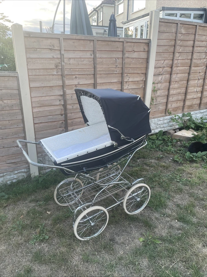 Coach Built Pram Excellent Condition All Accessories Included A Real Showpiece - Image 3 of 4