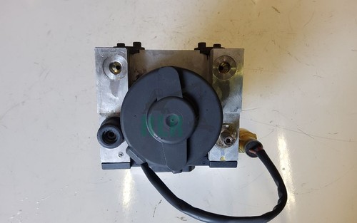 Land Rover Discovery 2 ABS Pump Module SRB500570 - Picture 4 of 7