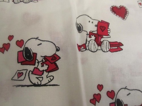 Peanuts SNOOPY & Woodstock Valentine's 2019 Cotton Fabric White Red 32" x44 - Picture 4 of 8