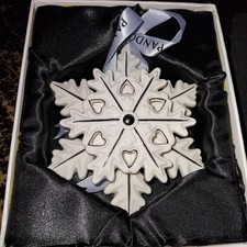 NEW RETIRED PANDORA LIMITED ED 2015 SNOWFLAKE ORNAMENT W/Box