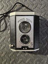 Brownie Reflex Synchro Model Camera VTG Eastman Kodak USA w/ Strap UNTESTED