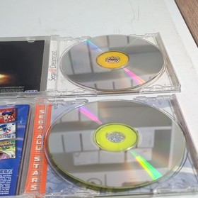 SEGA Dreamcast HKT-3020 Console White w/ Box, 2 Controllers, 4 Games