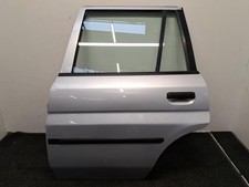 Porte arrière et accessoires Mazda DEMIO