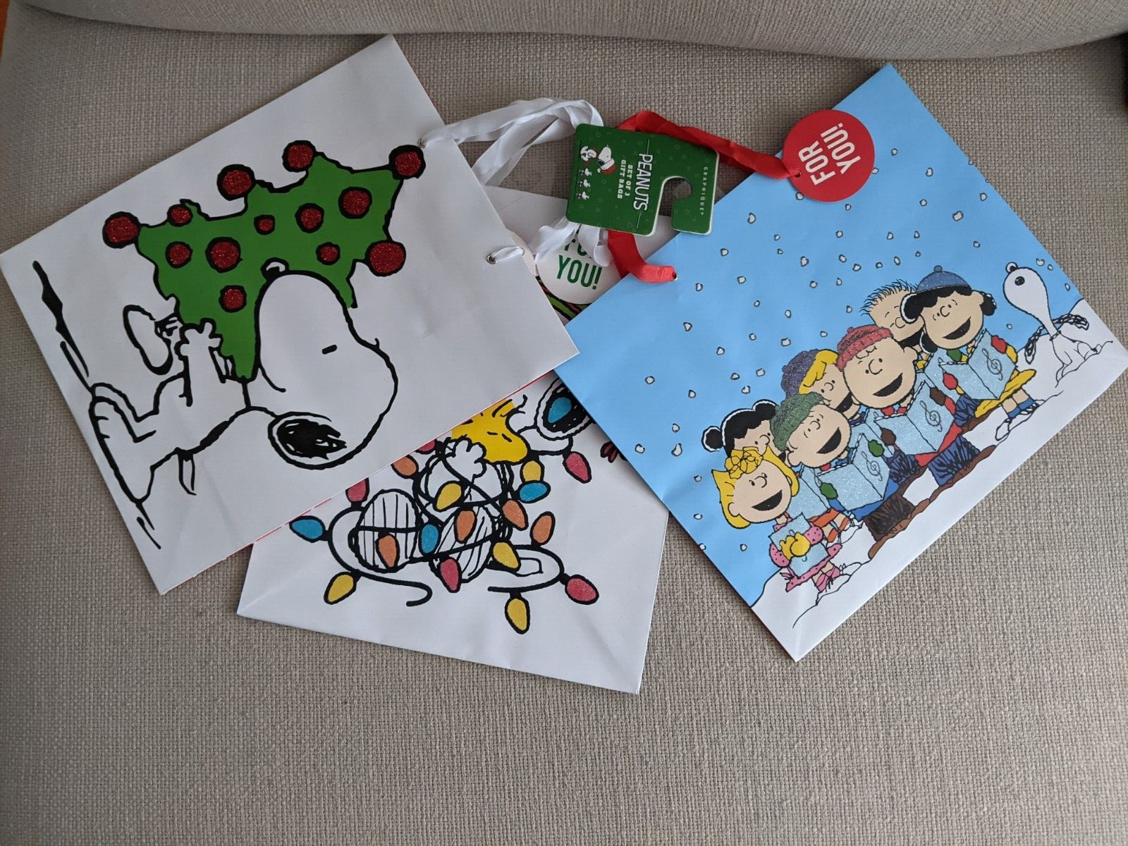 Graphique Peanuts Christmas Gift Bag Set Of 3 Snoopy Charlie Brown | Ebay