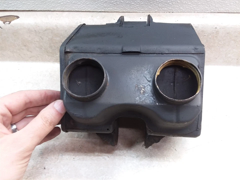 Yamaha 200 CS5 1972 Air Box Chamber Housing #27 ANX ARP E11 - Image 2 of 4