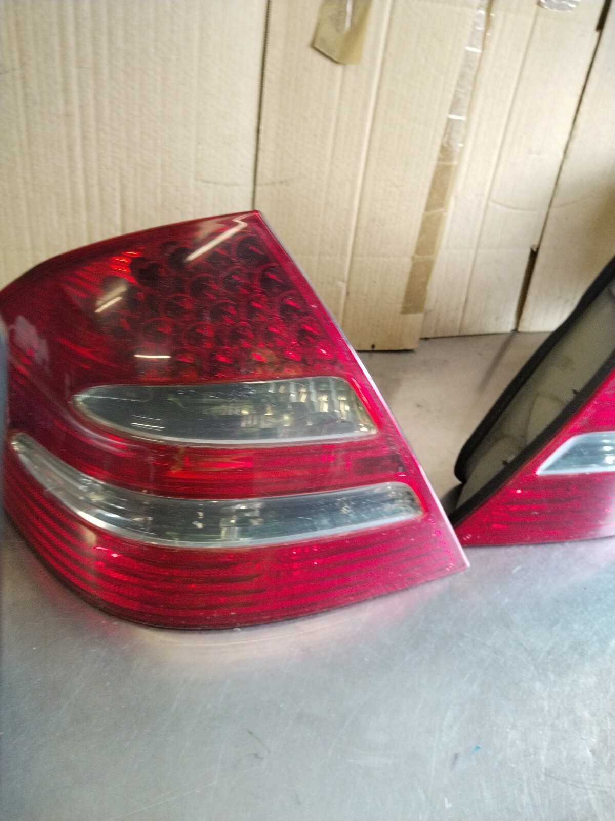 MERCEDES ECLASS W211 20022006 PREFACELIFT PAIR OF REAR LED TAIL