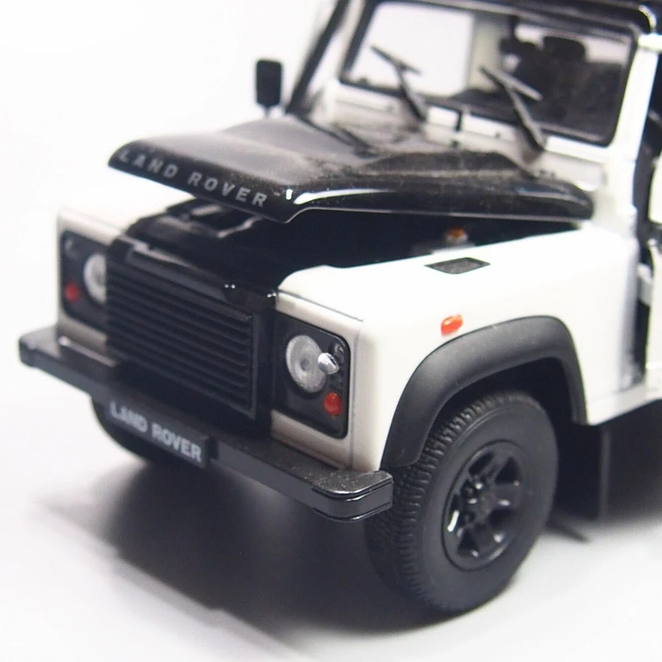 For Land Rover ORV white 1/24 DIECAST MODEL FINISHED CAR TRUCK - Image 2 of 4