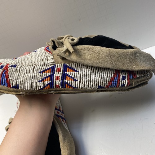 SIOUX/PLAINS FULLY BEADED CEREMONIAL MOCCASINS - Vintage Authentic - Thunderbird - Picture 7 of 7