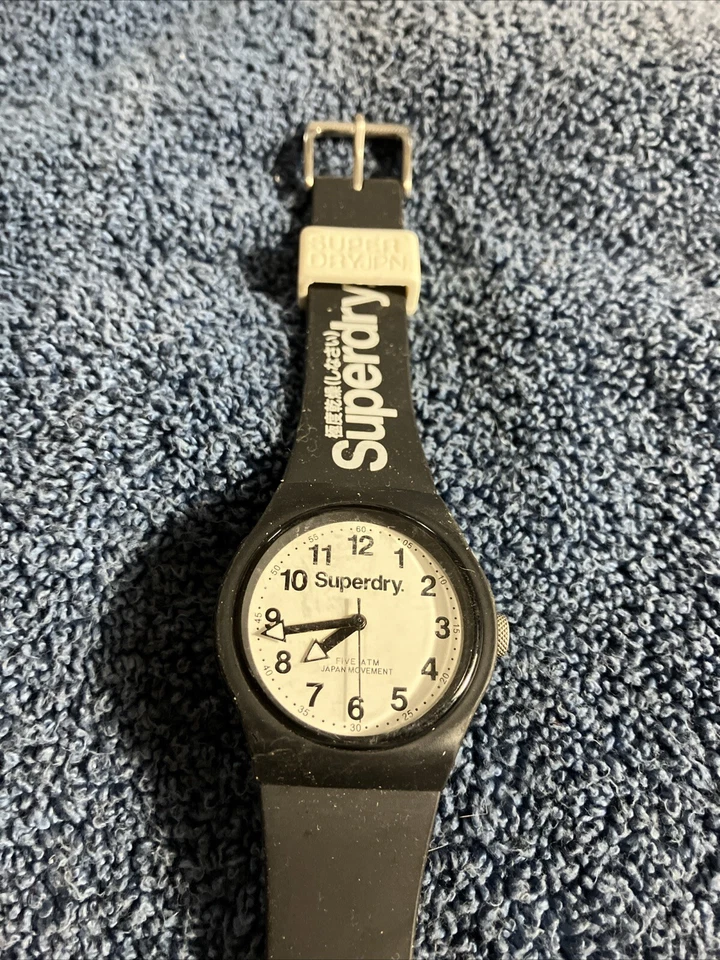 Reloj negro analógico urbano SUPERDRY para hombre con esfera blanca y correa negra SYG164BW Foto 3 de 3