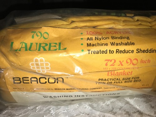 NOS BEACON 790 LAUREL 100% Acrylic SATIN Edge YELLOW 72"x90" Twin/Full BLANKET - Picture 2 of 12