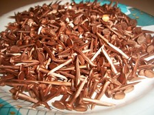 100-VINTAGE 3/4” LONG SOLID COPPER TACKS sharp points 1/4” WIDE flat head N.O.S 100-VINTAGE 3/4” LONG SOLID COPPER TACKS sharp points 1/4” WIDE flat head N.O.S - Image 1