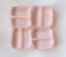 4 PERLES EN VERRE CARREE - ROSE - NEUF - PV087