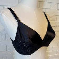 Vintage Maidenform 36 Rendezvous Black Satin Lace Wire Free Bra Style 8318
