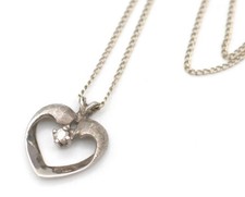 Vintages 14K White Gold Diamond Heart-Shaped Pendant Necklace 15" 1.9g