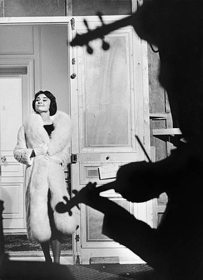 Audrey Hepburn in 1957 during the filming of Love in the Afternoon- Old Photo 1