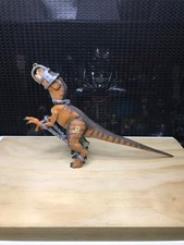 Vtg Kenner Jurassic Park Velociraptor JP03 Dino-Strike Raptor & Capture Gear ‘93
