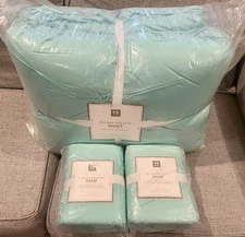 NEW Pottery Barn Teen Ruched Rosette Full/Queen Quilt & Shams, Light Turquoise