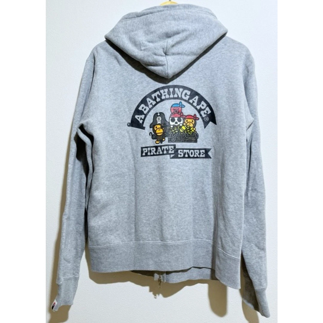 A BATHING APE (BAPE) Felpa con cappuccio e zip A Bathing Ape Pirate Store stampa posteriore A31405 007