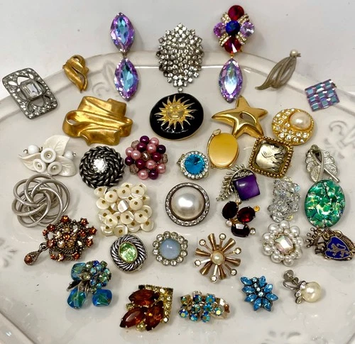 Lot Vtg Costume Jewelry Single Earrings Clip On Craft Repurpose Rhinestone A2