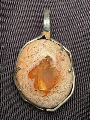 Schöner großer Feueropal und Sterling Anhänger signiert PDK 925