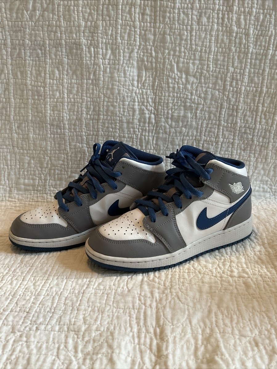 are jordan mids true to size