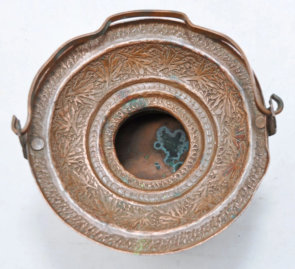 Antigua olla de incienso pequeña de cobre original antigua hecha a mano grabada Foto 4 de 4