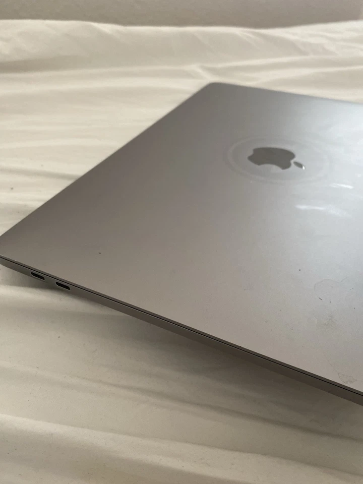 Apple MacBook Pro 13" 2018 · i7 · 16GB · 500GB, Foto 3 von 5