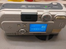 Sony Cybershot Digital Camera Model DSC-P71 3.2MP TESTED