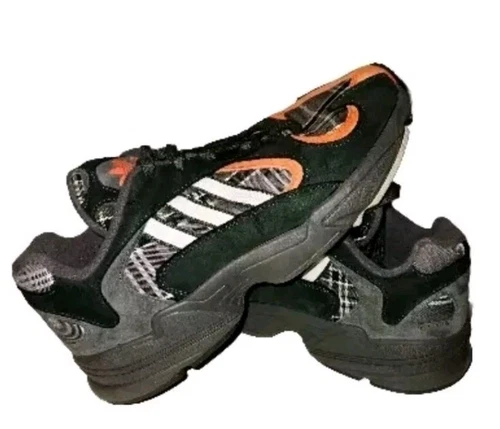 Scarpe uomo Adidas Yung 1 arancione a quadri taglia 9 5 EF3967 nere sneakers ottime