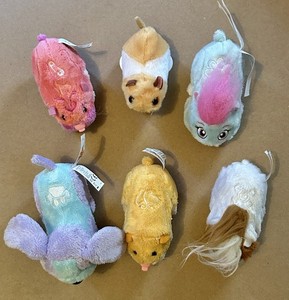 Lot of 5 Zhu Zhu Pets 1 Zuru Hamster Tested & Working No Batteries