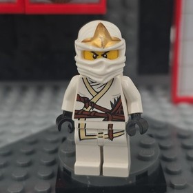 LEGO Ninjago Minifigure White Zane ZX with Gold Helmet 30086 Genuine