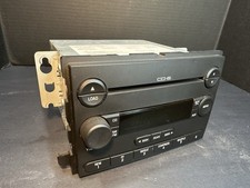 Oem Ford Amfm 6-disc Cd Player Radio 99- 07 Ford F-250f-350 Super Duty