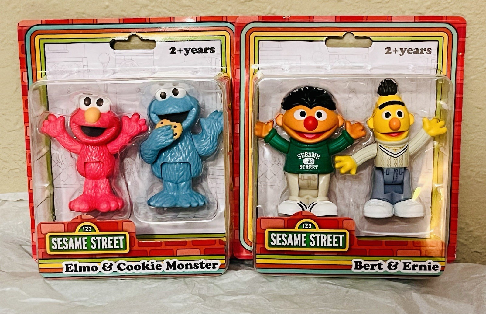Just play Sesame Street Poseable 3”Figures Elmo Cookie Monster Bert & Ernie NIB