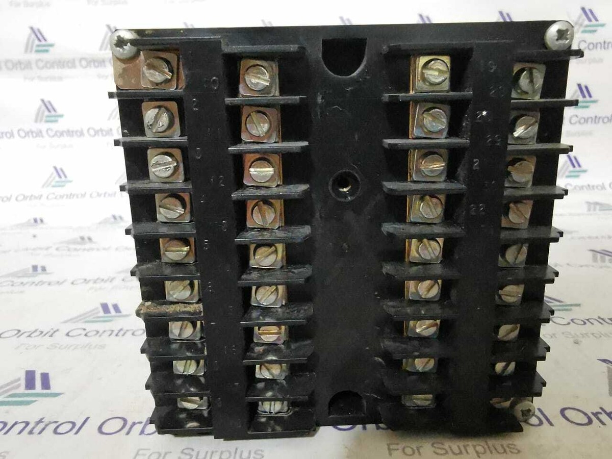 FOXBORO 731CA-10 SOFTWARE V1.30 Digital Process Controller FOXBORO 731CA-10 SOFTWARE V1.30 Digital Process Controller