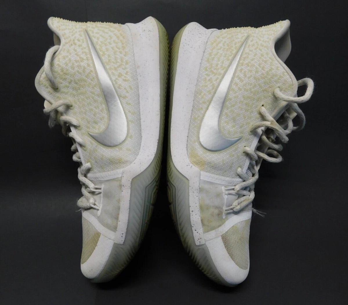 De Dios Por cierto ellos Nike Kyrie Azurie Elizabeth Soles 11.5 Mens Off White Basketball Ankle  Shoes | eBay