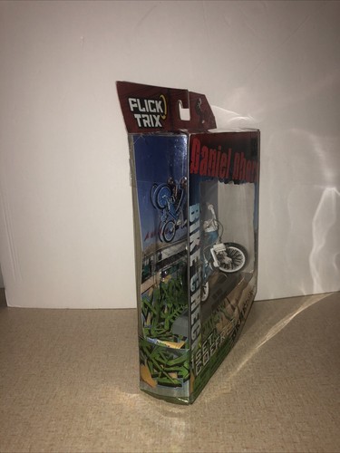 Flick Trix Bikes KHE Bikes Blue White Very Rare Daniel Dhers New In Box 2010 - Picture 3 of 7