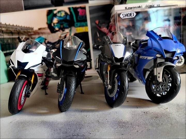 1/12 2022 YAMAHA YZF-R1M Motorcycle Model Diecast Bike Toy Blue