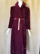 1940's Womens Vintage Quilted Robe Housecoat Lounge Hostess Purple Velvet