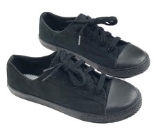 Airwalk Kid  s Shoes Low Top Sneakers Youth Size 5.5 Black Canvas No Insoles 
