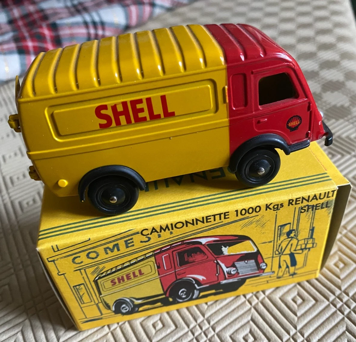 CIJ Tracteur routier Renault - Modélisme
